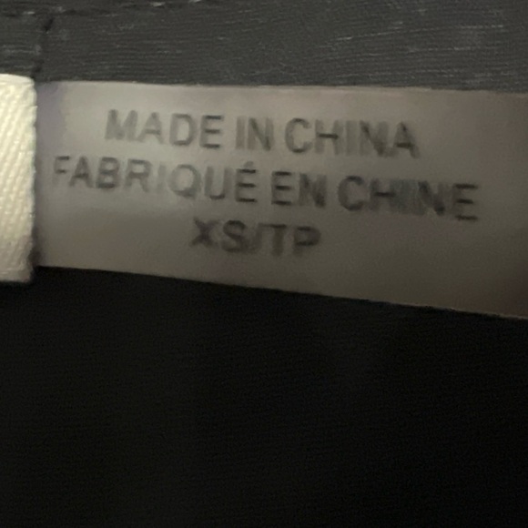 Alice and Olivia Black Floral Women's Top - Picture 3 of 3